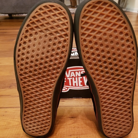 Vans Classic Black Suede/ Red Shoe - Picture 7 of 8